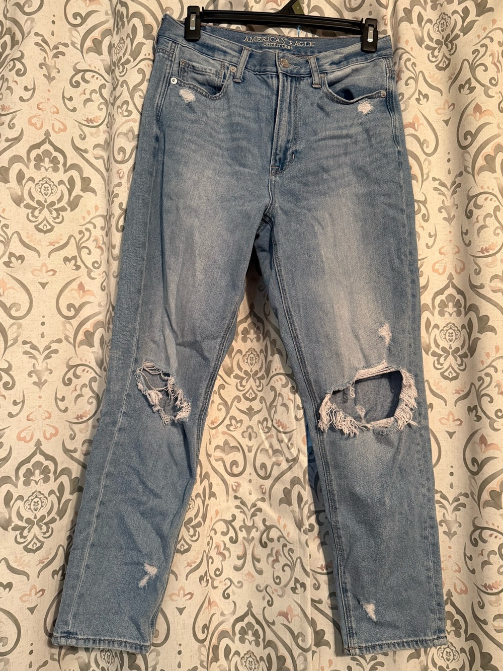 American Eagle Outfitters Light Blue Distressed High-Rise Stretch Jeans